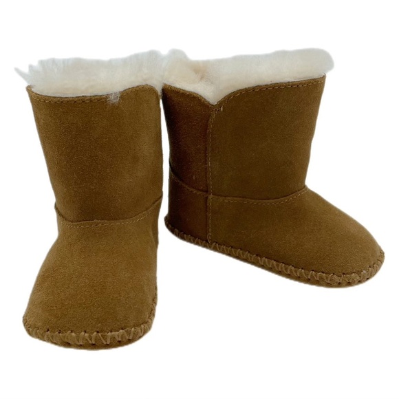 UGG Chestnut Sheepskin Lined Suede Baby Booties Size 2/3 Baby - Picture 6 of 12